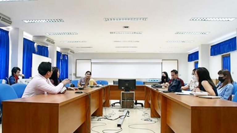 ประชุมนำเสนอระบบ รับสมัครออนไลน์ สำหรับโรงเรียนสาธิตมหาวิทยาลัยราชภัฏเพชรบุรี