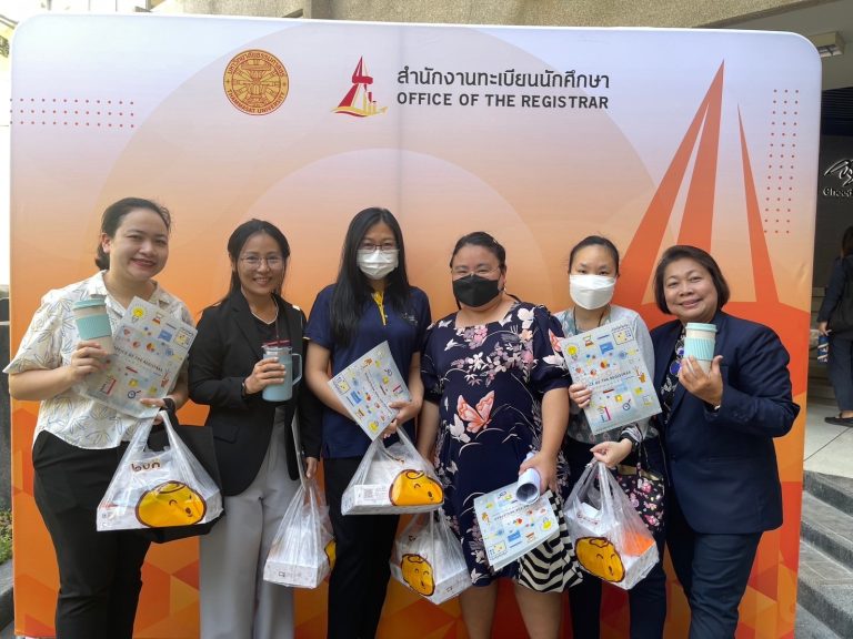ร่วมสนับสนุนกิจกรรมโครงการ Road Show จัดโดยสำนักงานทะเบียนนักศึกษา มหาวิทยาลัยธรรมศาสตร์