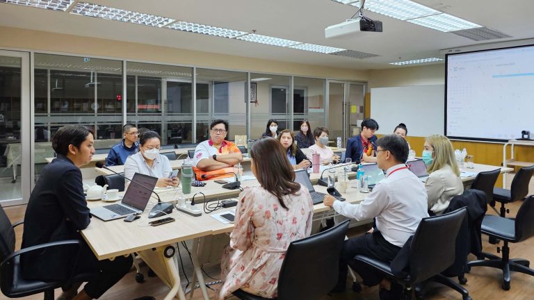 ประชุมเตรียมแผนงานรองรับการจดทะเบียนของนักศีกษา ผ่าน Mobile Application เวอร์ชั่นใหม่ ณ มหาวิทยาลัยธรรมศาสตร์ ศูนย์รังสิต