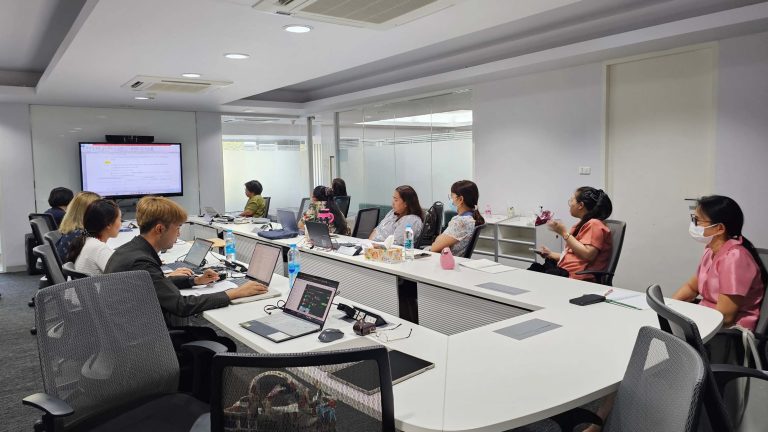 ประชุมดำเนินการเก็บรวบรวมข้อมูลฯ ณ มหาวิทยาลัยศิลปากร