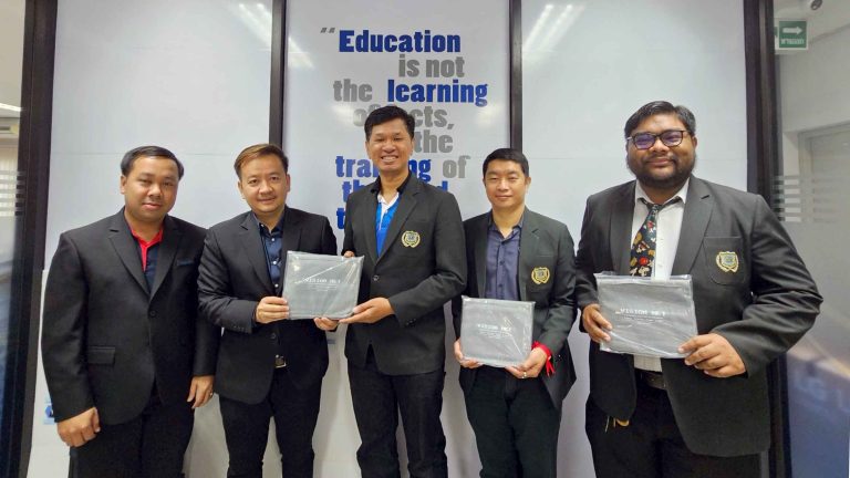 ประชุมรายงานผลการดำเนินงานตามรอบระยะเวลาบำรุงรักษา ณ มหาวิทยาลัยนอร์ทกรุงเทพ