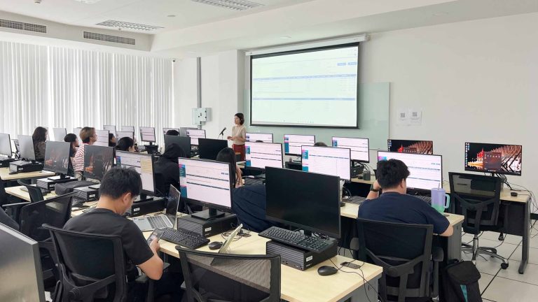 อบรมระบบฐานข้อมูลหลัก และระบบตารางเรียนตารางสอน มหาวิทยาลัยรังสิต