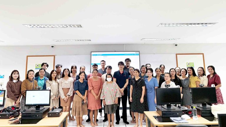 อบรมการใช้งานระบบคำขอหนังสือรับรองและระบบขอบัตรประจำตัวบุคลากร ณ มหาวิทยาลัยราชภัฏเพชรบุรี