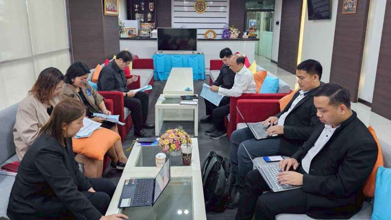 ประชุมสรุปผลการดำเนินงานบำรุงรักษาโปรแกรมระบบบริการการศึกษา วิทยาลัยเทคโนโลยีสยาม