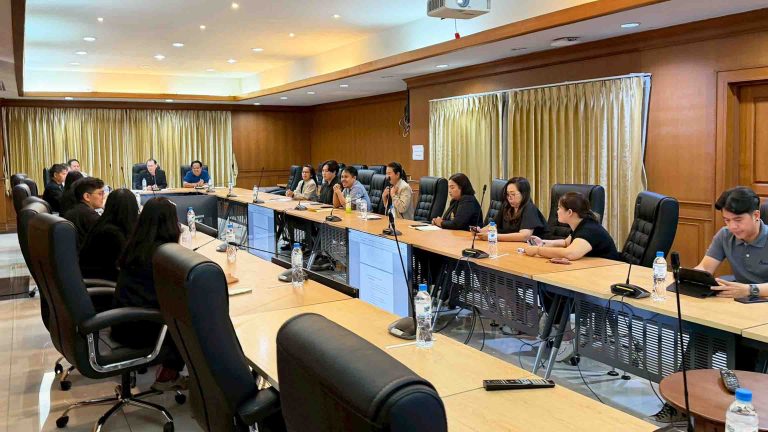 ประชุมหารือแนวทางปรับปรุงระบบบริการการศึกษาร่วมกับสถาบันเทคโนโลยีปทุมวัน