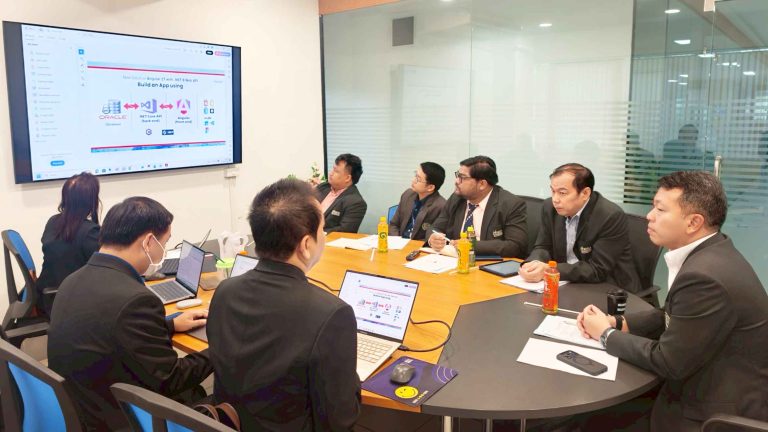 ประชุมรายงานผลการดำเนินงานตามรอบระยะเวลาบำรุงรักษา โปรแกรมระบบบริการการศึกษา ณ มหาวิทยาลัยนอร์ทกรุงเทพ