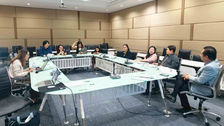 ร่วมประชุมรายงานผลการดำเนินงานตามรอบระยะเวลาบำรุงรักษาโปรแกรมระบบบริการการศึกษา มหาวิทยาลัยการจัดการและเทคโนโลยีอีสเทิร์น