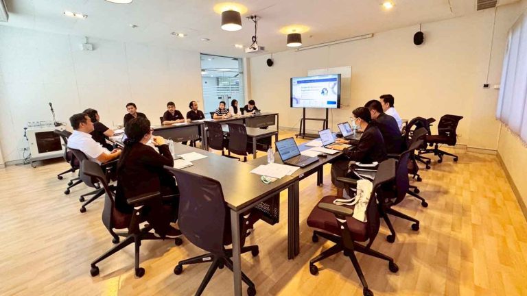บริษัท วิชั่นเน็ต จำกัด ร่วมประชุมรายงานผลการดำเนินงานบำรุงรักษาระบบบริการการศึกษา ประจำปี 2568 สถาบันเทคโนโลยีนานาชาติสิรินธร มหาวิทยาลัยธรรมศาสตร์ ศูนย์รังสิต